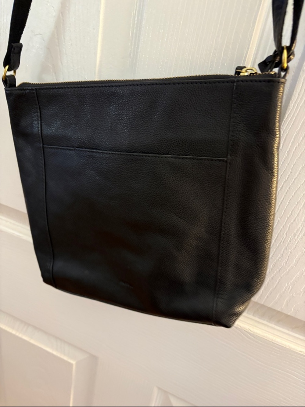 Fossil Black Leather Crossbody with Gold-Tone Hardware - Picture 4 of 5